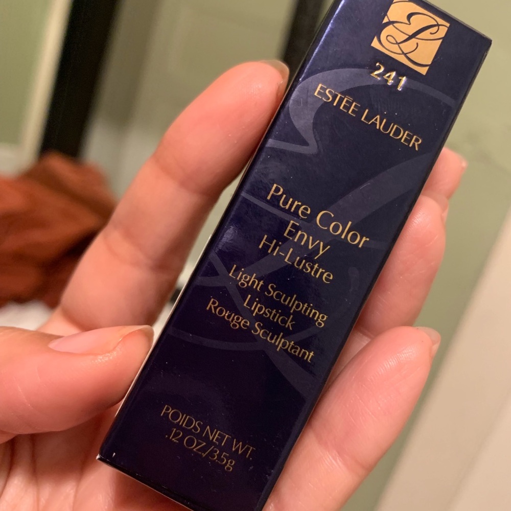 Estée Lauder pure color envy lipstick
